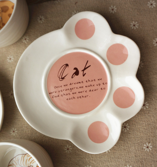 Ceramic Lazy Cat Teacup and Paw Shaped Saucer